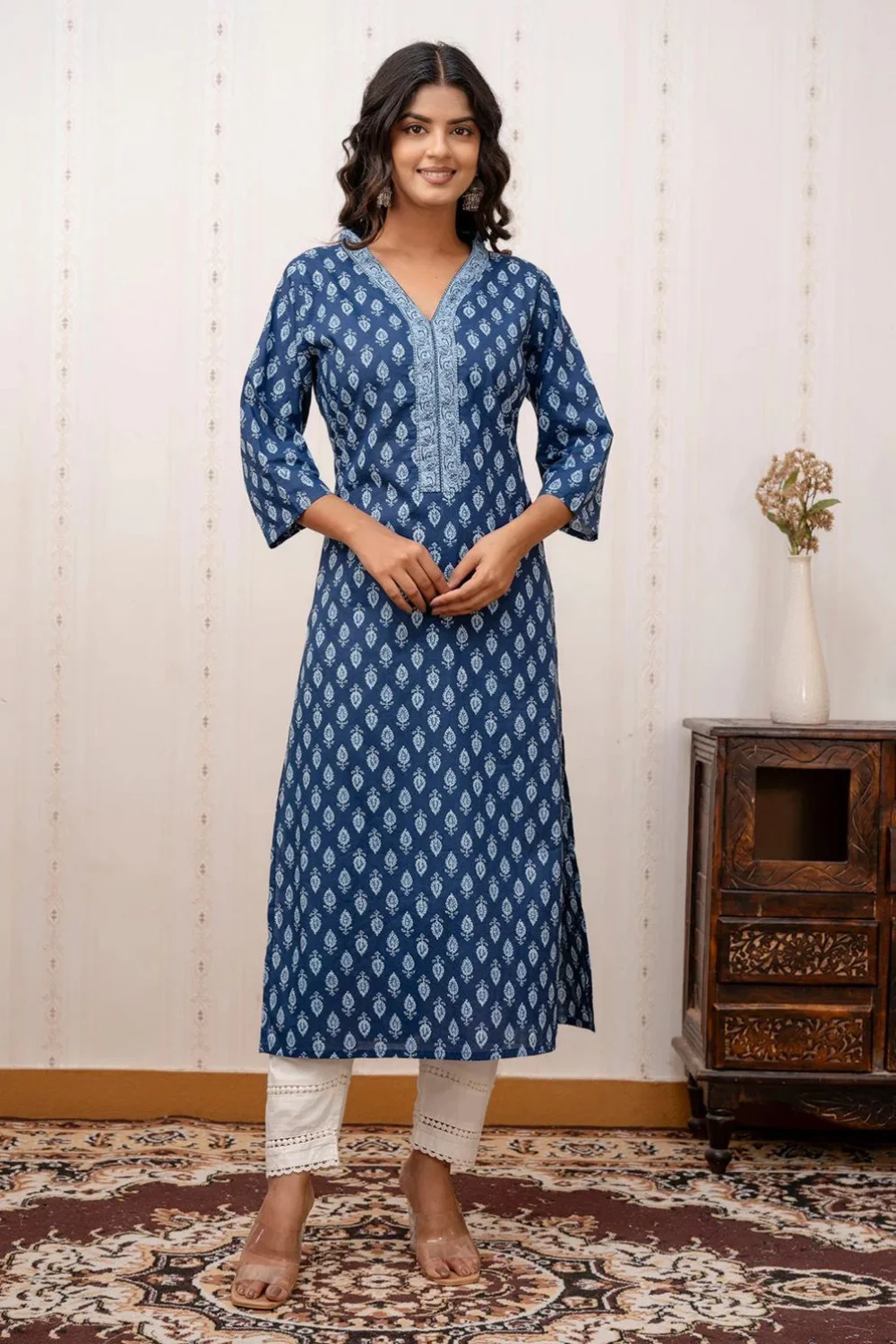 Blue Floral Printed Straight kurta