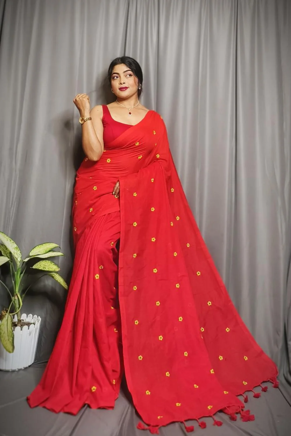 Red Cotton Saree With Floral Embroidery