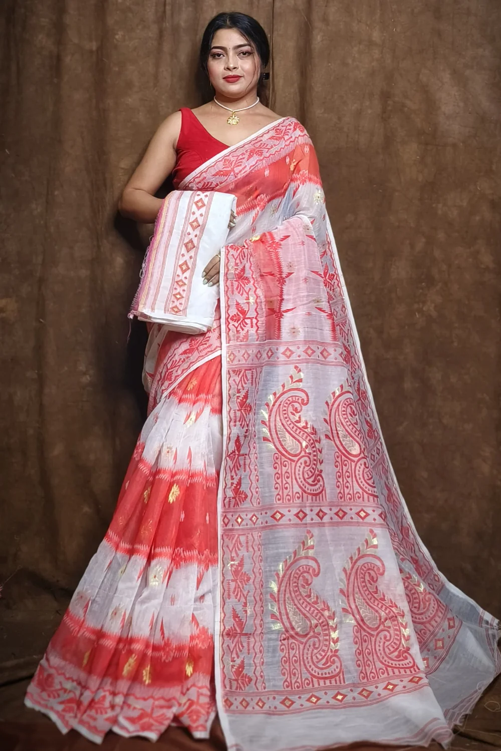 White and Red Dhakai Jamdani Saree