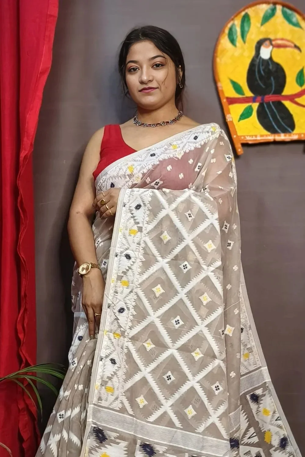 White Handloom Dhakai Jamdani Saree