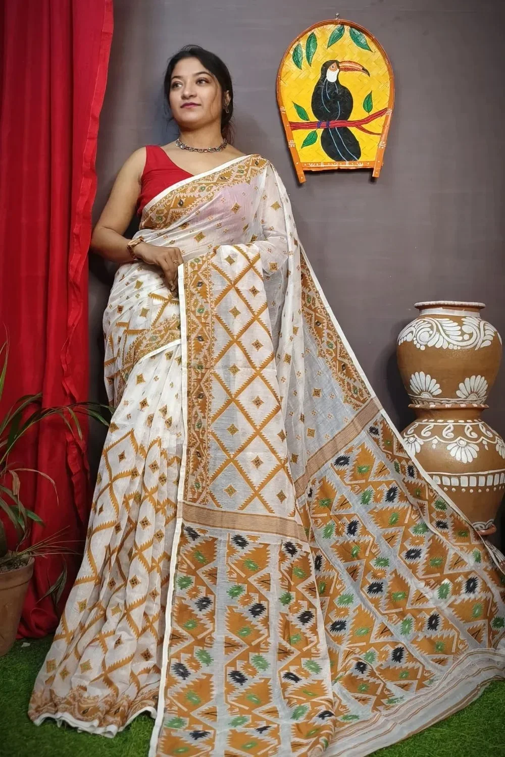 Handloom Dhakai White Jamdani Saree