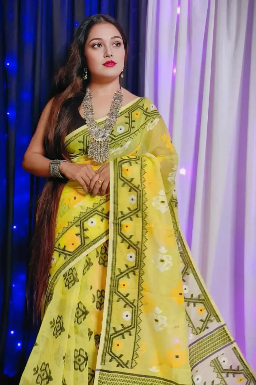 Green Dhakai Jamdani Saree with Fabric Work