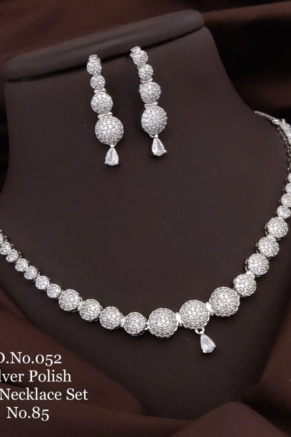 Beautiful Silver Polished Designer Necklace