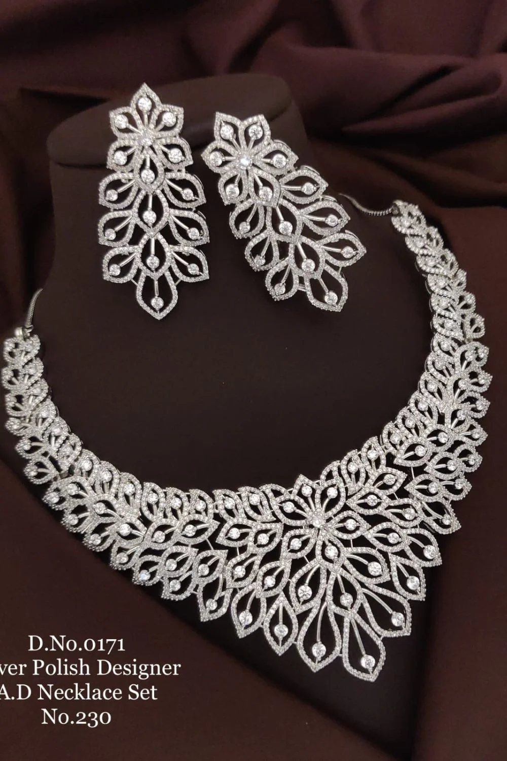 Unique Silver Polished Designer Necklace